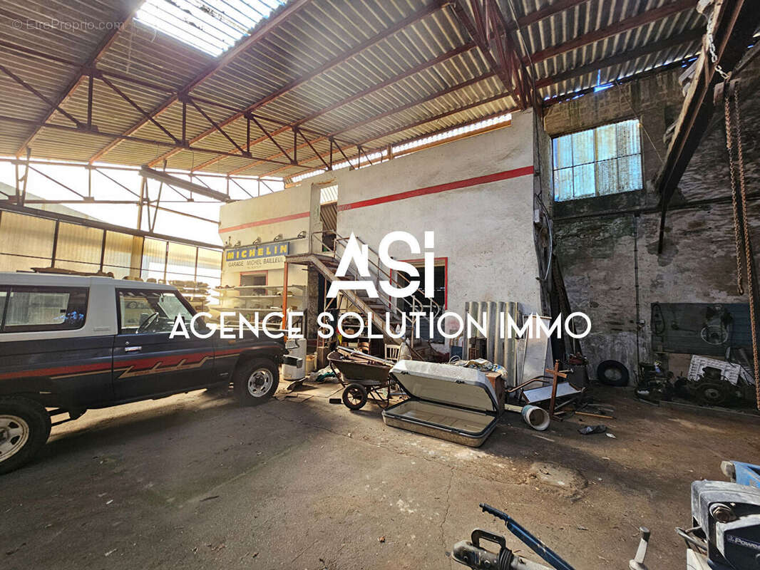 Maison à SAINT-GEORGES-LE-GAULTIER