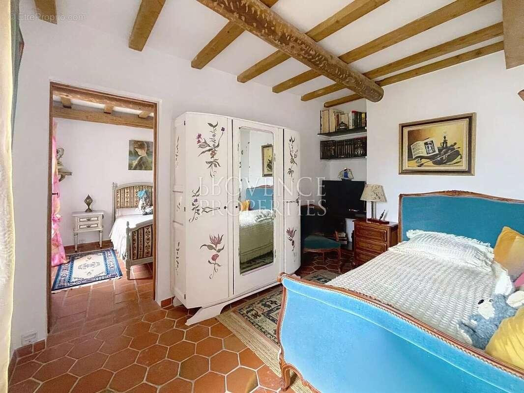 Maison à FOX-AMPHOUX