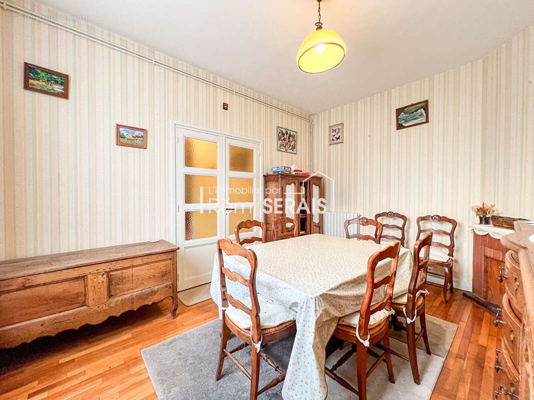 Maison à CONDE-SUR-NOIREAU