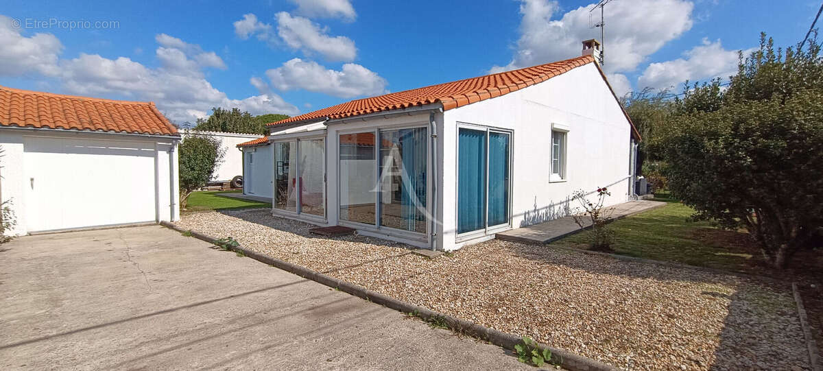 Maison à PORT-DES-BARQUES