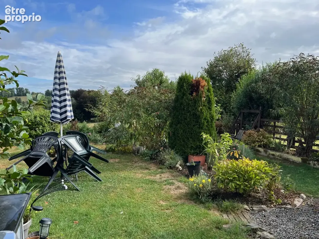 Payzac Maison du bourg de 6 pieces avec jardin et vues. - photo 18