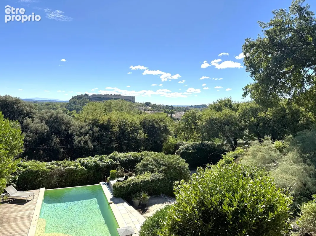 VILLENEUVE LES AVIGNON - Maison de charme avec vue panoramique - photo 1