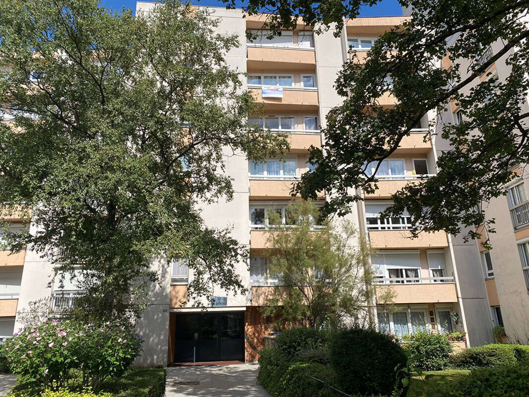 Appartement à LE PETIT-QUEVILLY