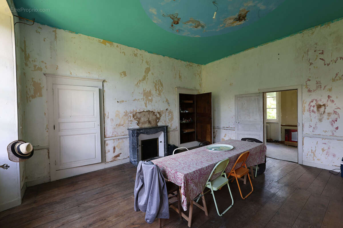 Maison à LECOUSSE