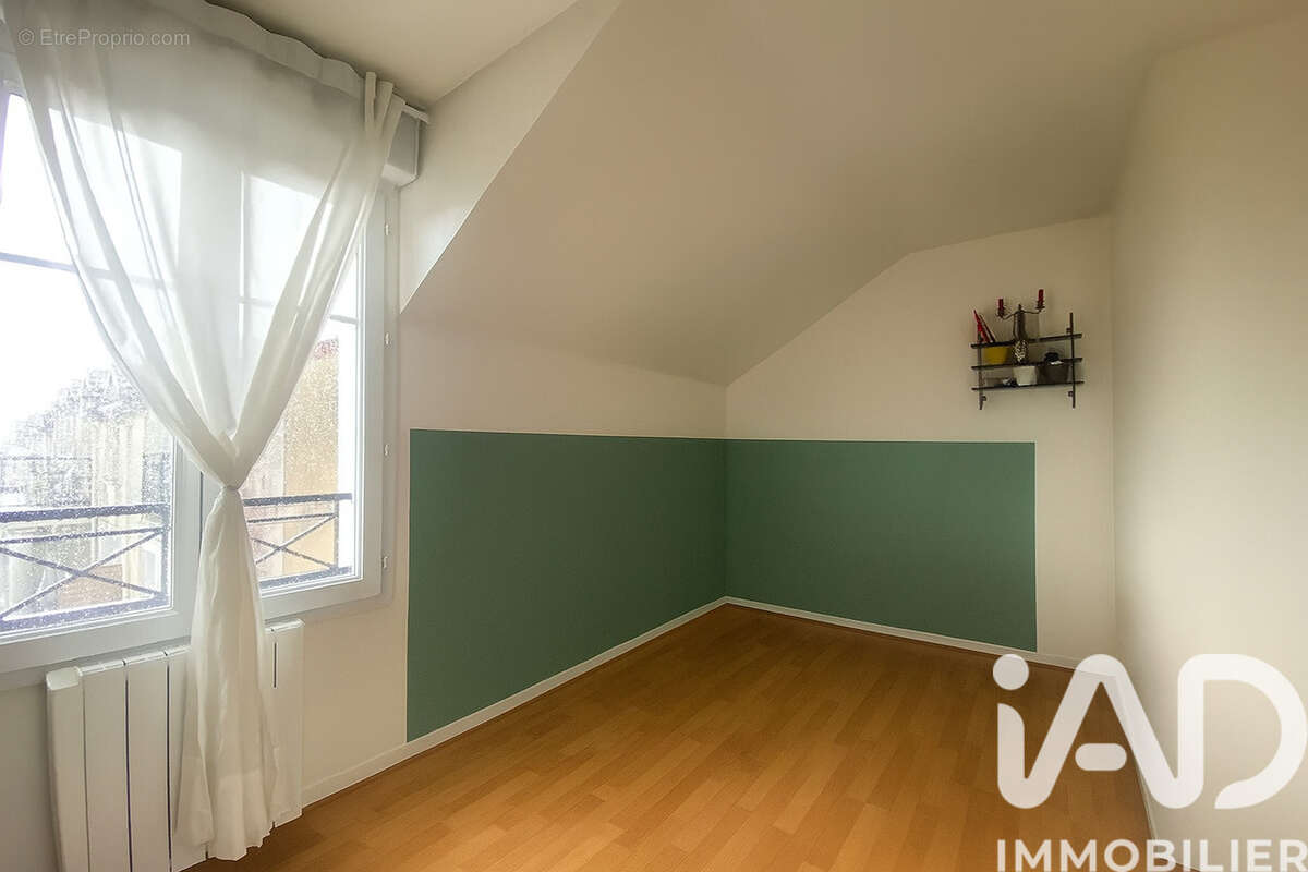 Photo 3 - Appartement à BAILLY-ROMAINVILLIERS