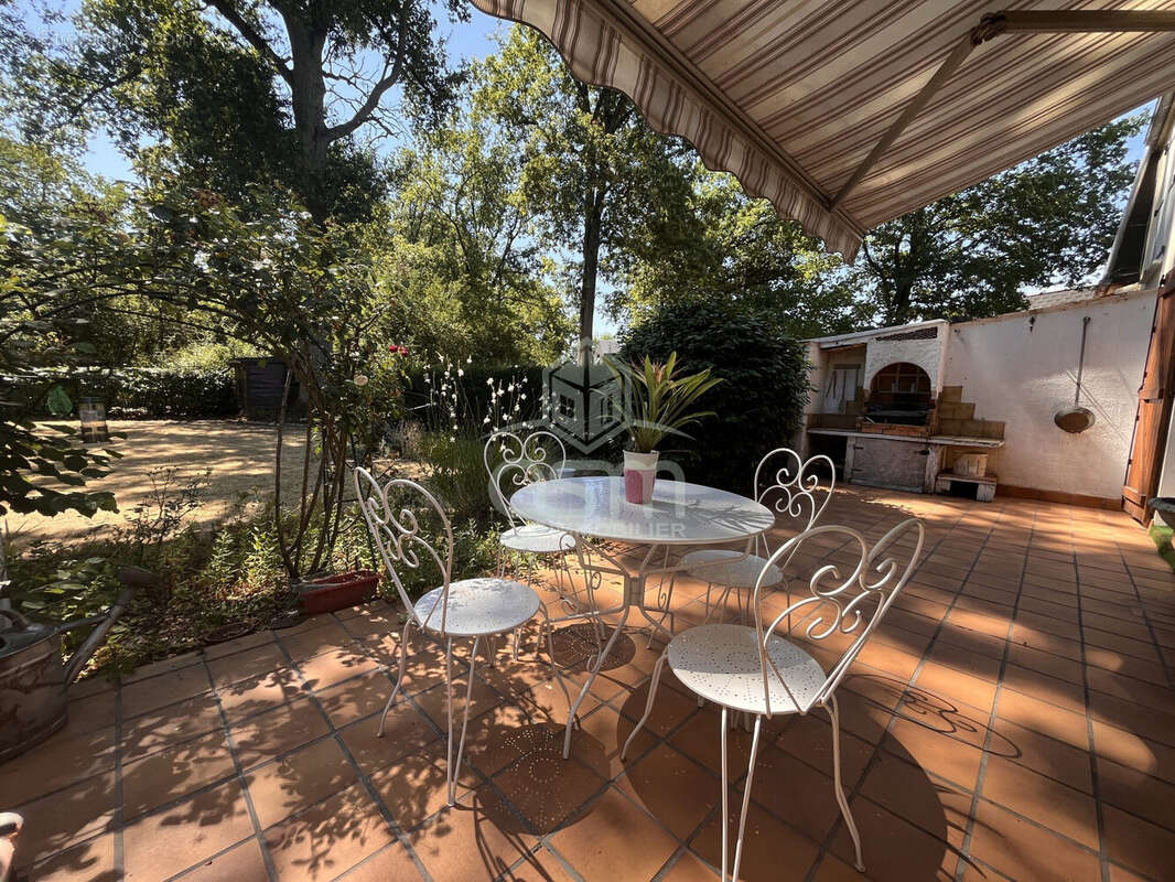 Maison à MONTLOUIS-SUR-LOIRE