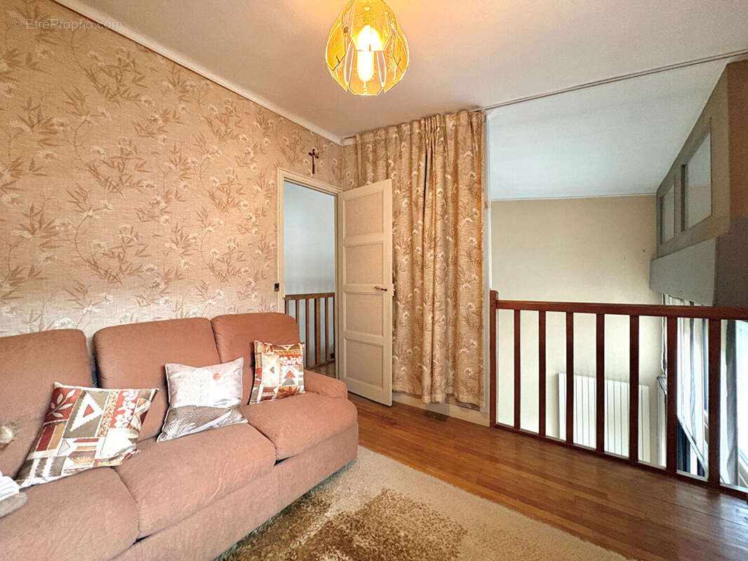 Maison à SAINT-CYR-L'ECOLE