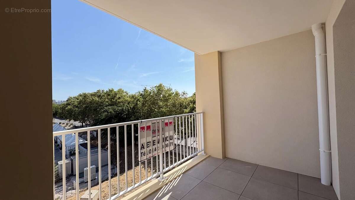 Appartement Type 3  Etat Neuf avec vue mer et port – Terrasse, parking, résidence sécurisée – Port-de-Bouc - photo 22
