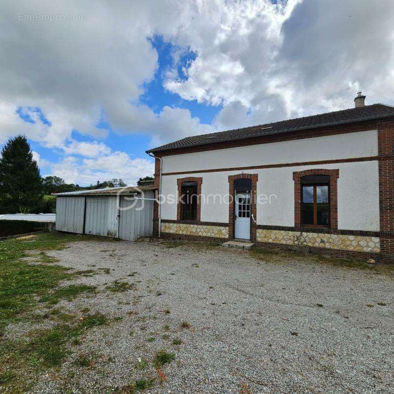 Maison de 113 m2 avec terrain de 700m2 et garages - photo 17