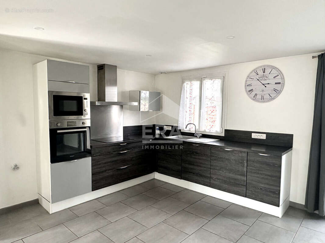 Maison à MONTEREAU-FAULT-YONNE