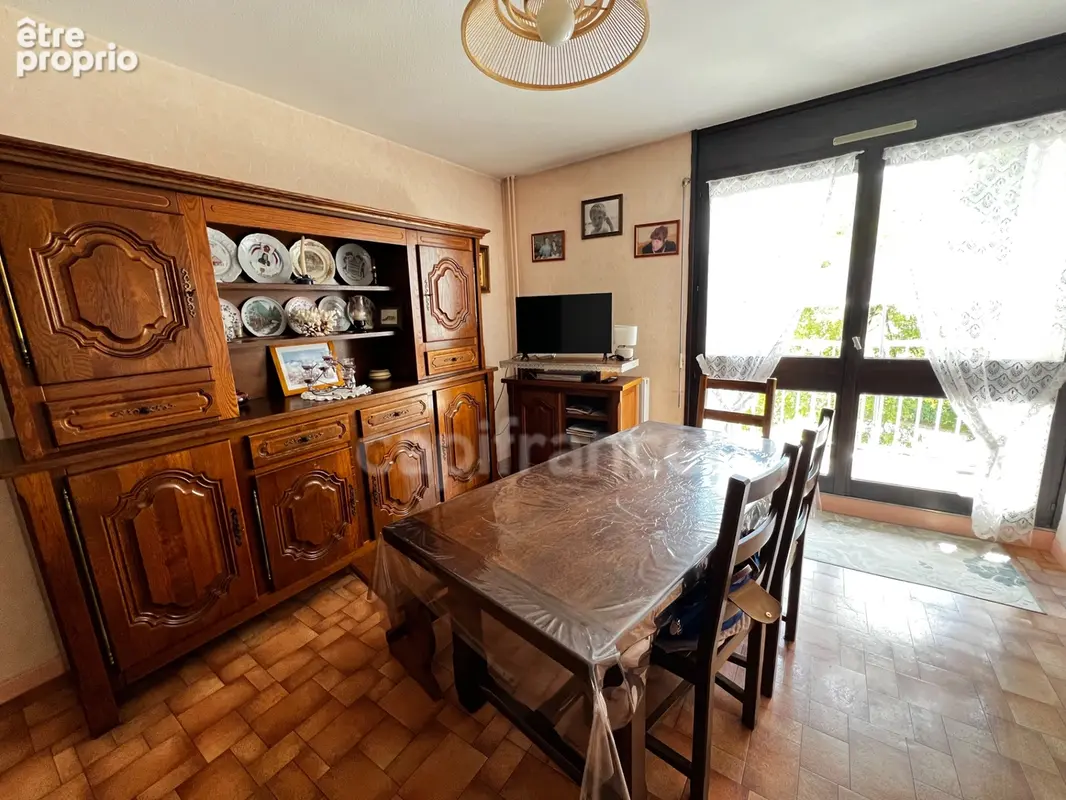 Appartement à vendre 4 pièces LONS LE SAUNIER (39) - photo 3
