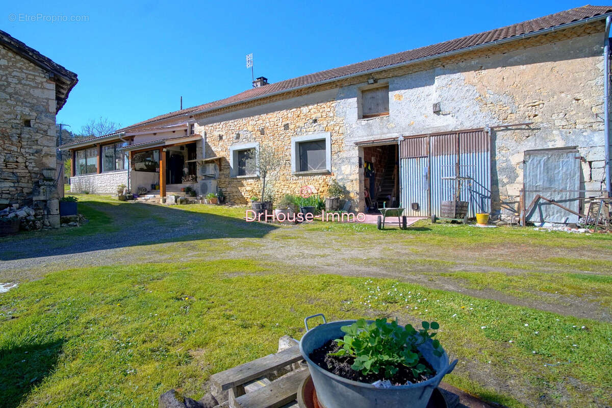 Maison à VAUNAC