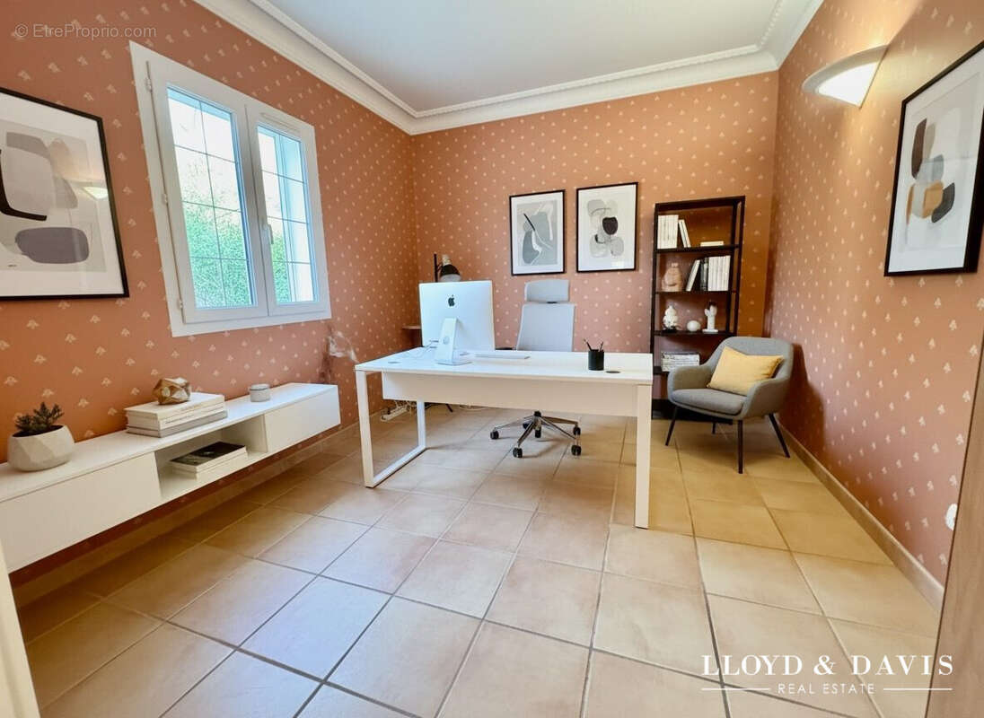 Bureau ou chambre 2 de 13,5 m² - Maison à VALENCE