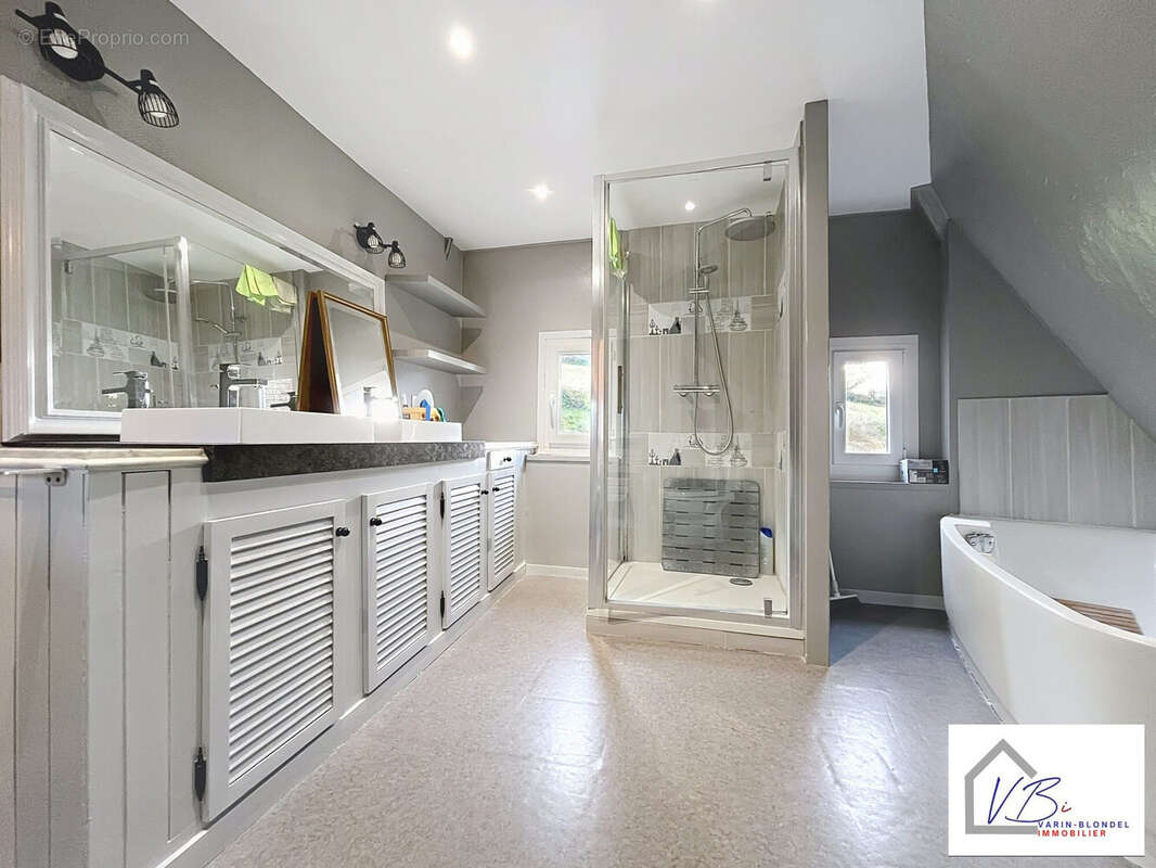 Maison à LILLEBONNE