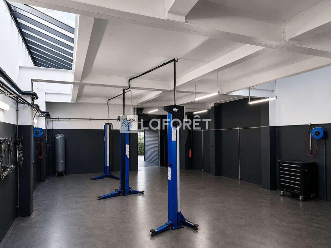 Local commercial Chambery 400 m2 - photo 3