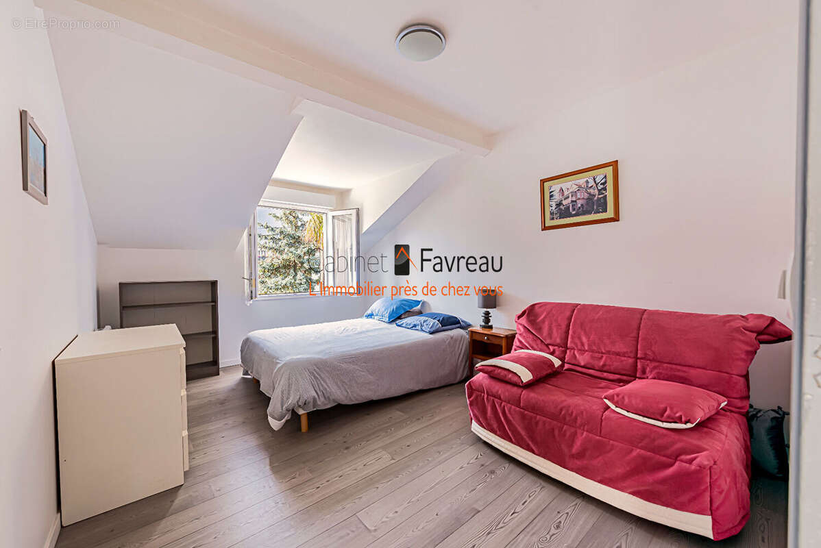 Maison à L'HAY-LES-ROSES