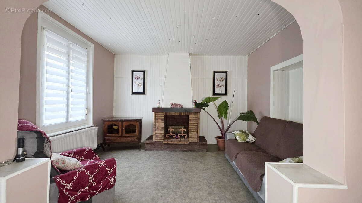 Maison à ELEU-DIT-LEAUWETTE