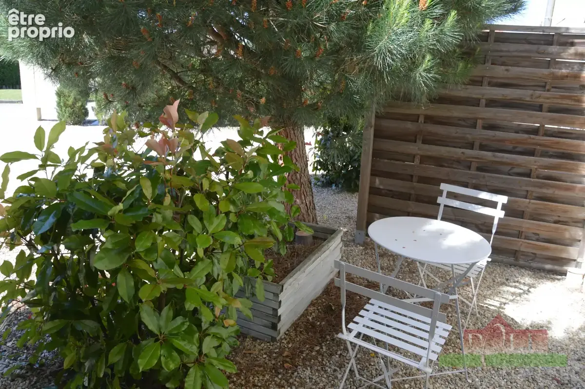 Vienne saint-benoît – t2 duplex avec extérieur et parking – idéal investissement locatif - photo 7