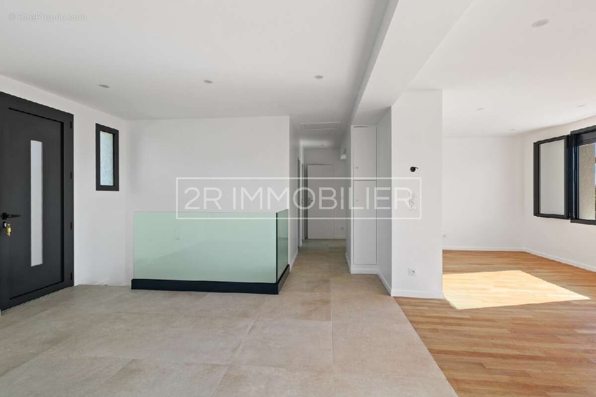 Maison à THORIGNY-SUR-MARNE