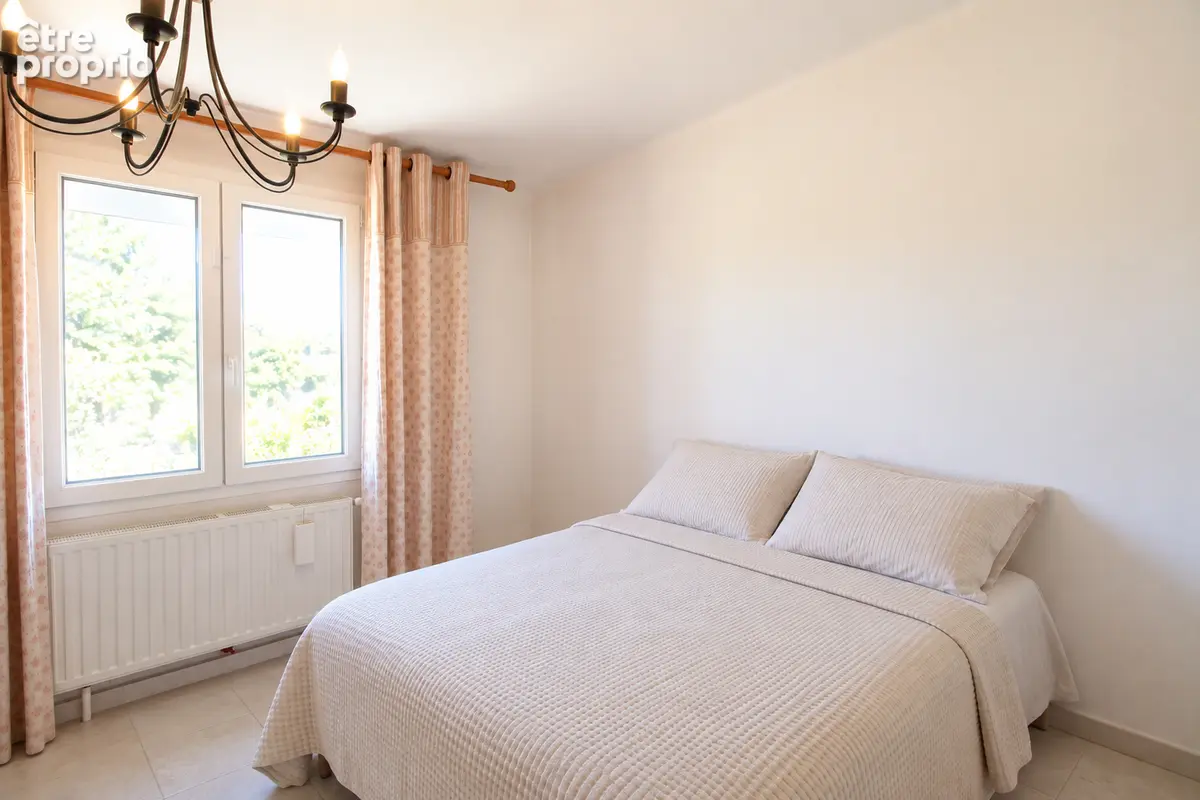 Maison de campagne avec 2 logements, piscine et jardin - photo 12