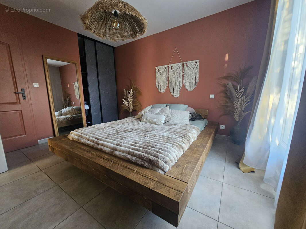 Maison à UCHAUD