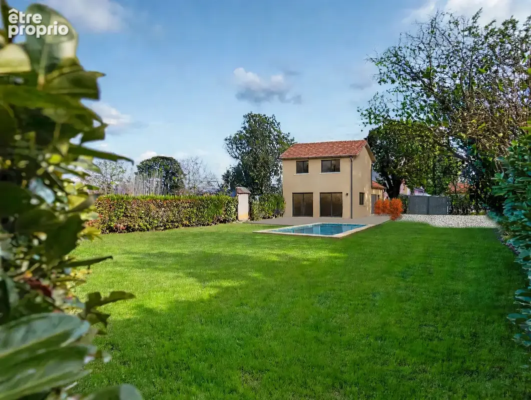 Terrain constructible de 830 m2 avec permis de construire accordé   porcieu - photo 2