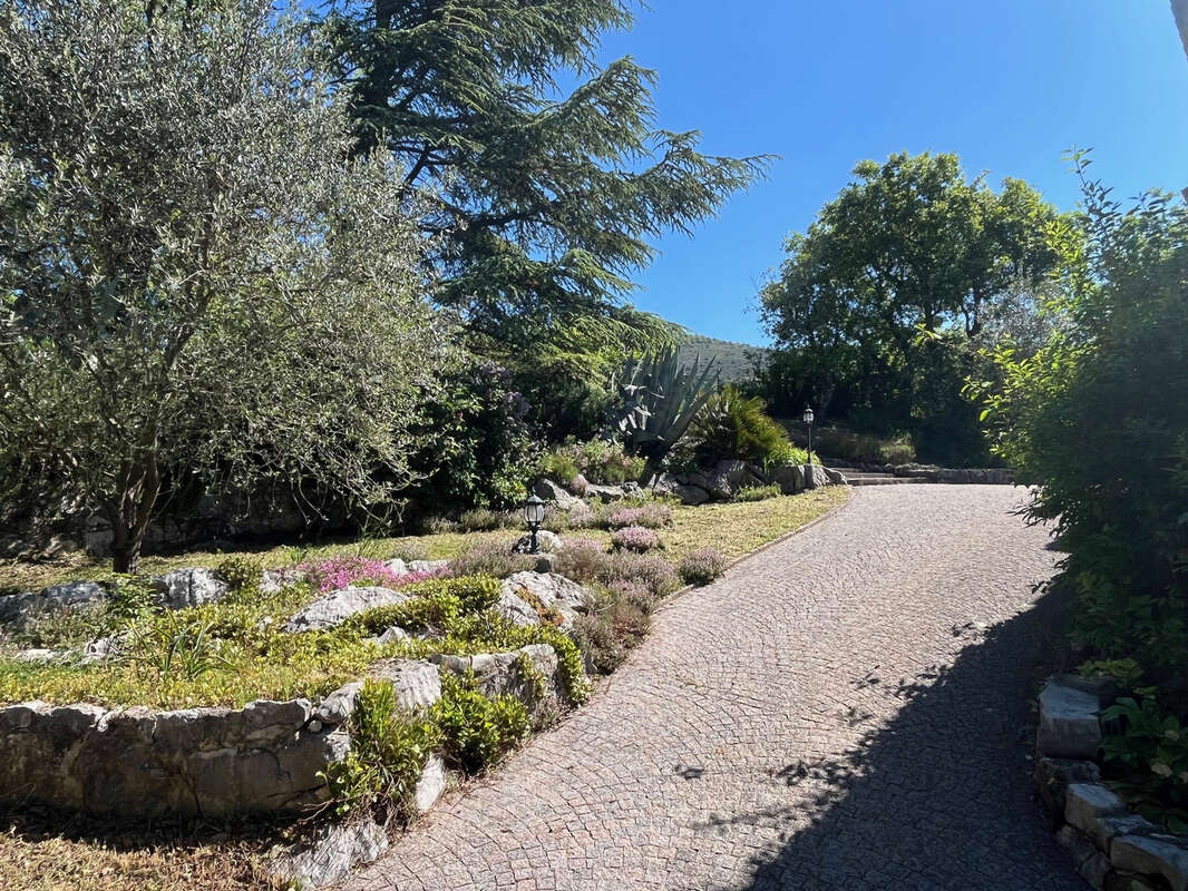 Maison à SAINT-VALLIER-DE-THIEY