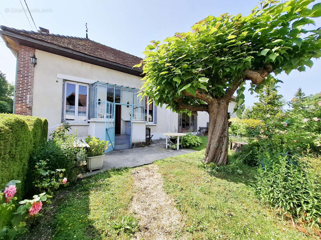 Maison à LUSIGNY-SUR-BARSE