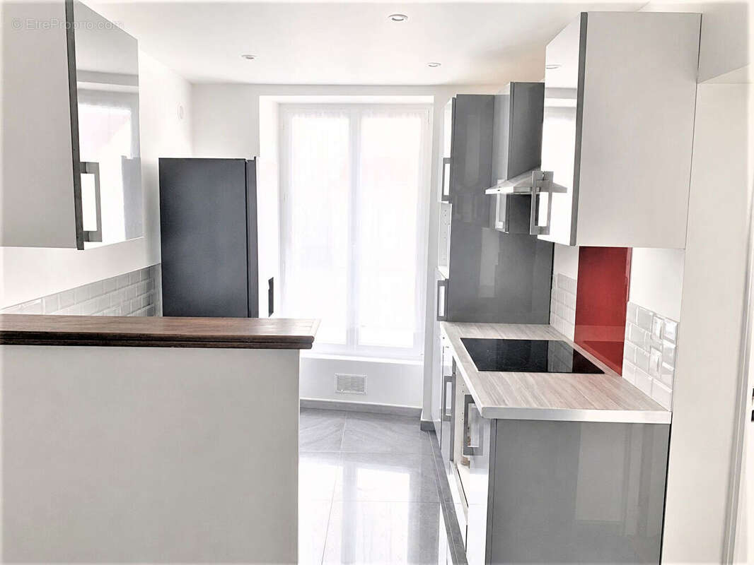 Appartement  3 pièce(s) 50m² + 2 Caves + Cabanon - photo 6