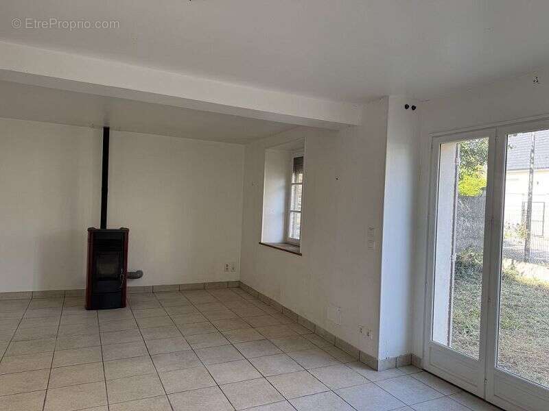 Maison 130 m² à Maillot  - photo 2