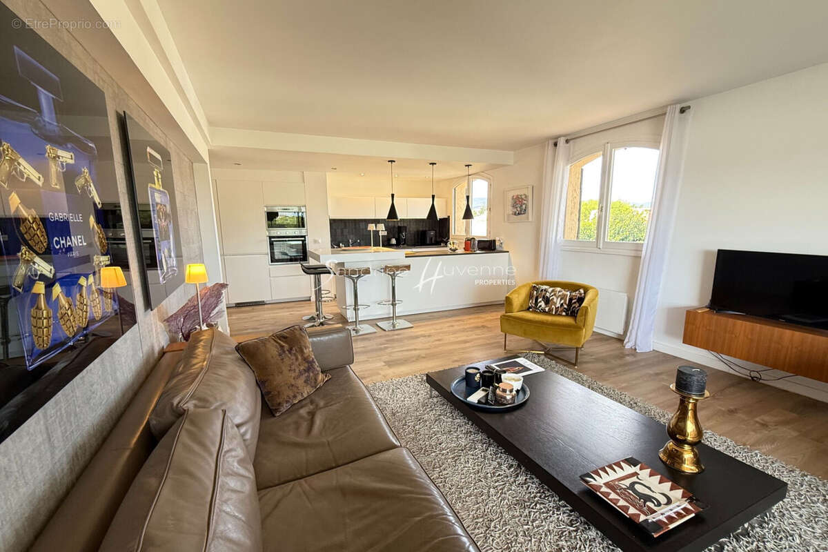 Appartement à COGOLIN