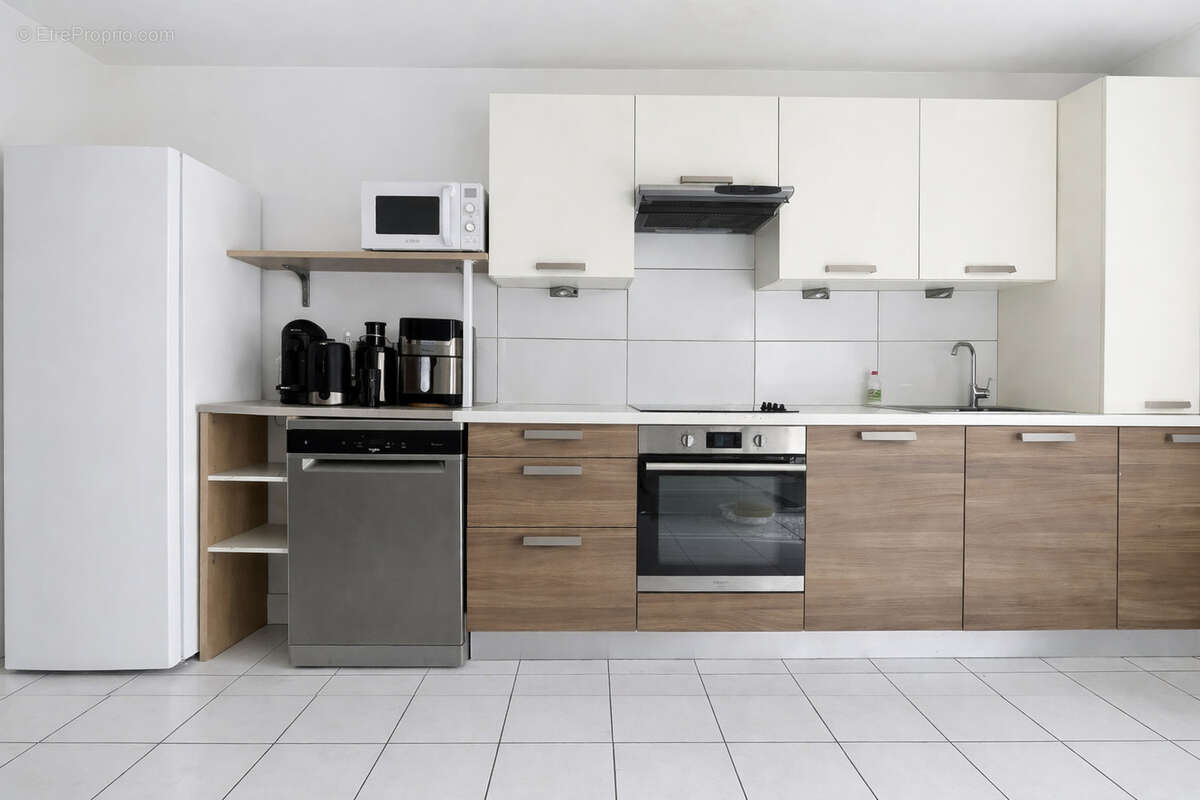 Appartement à BONNE