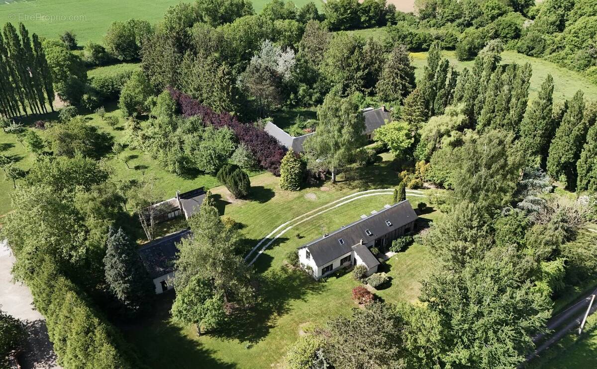 Maison à NEUVILLE-SUR-TOUQUES