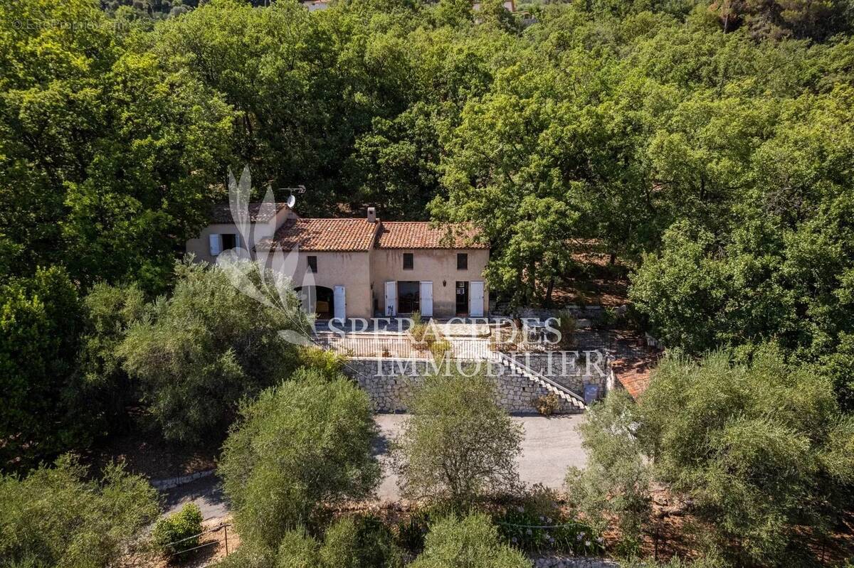 Maison à SPERACEDES