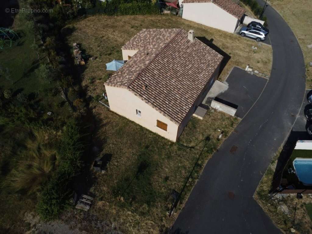 Maison 4 pièces  91 m²  Montoulieu  247 000  - photo 2