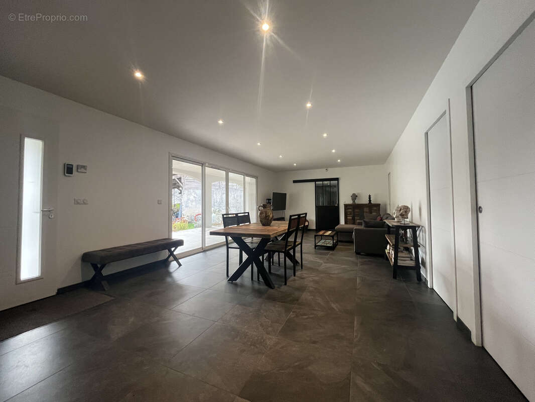 Maison à BELIN-BELIET