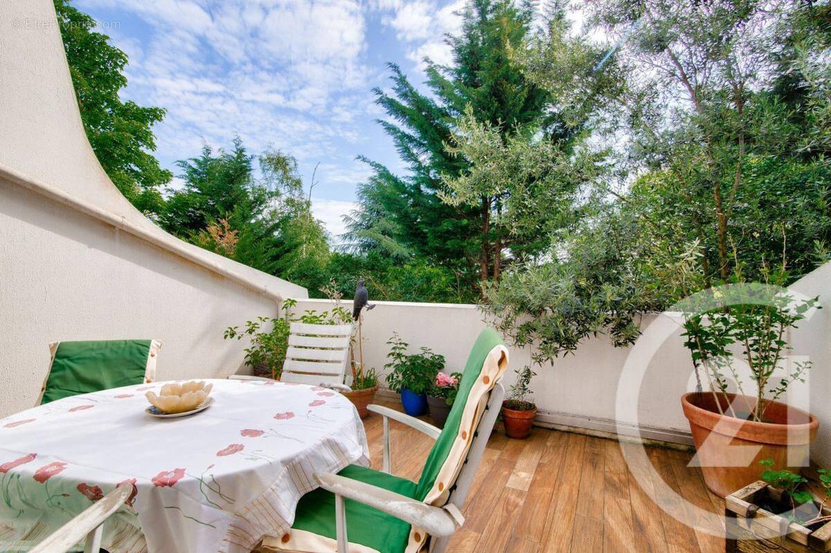 Appartement à FONTENAY-SOUS-BOIS