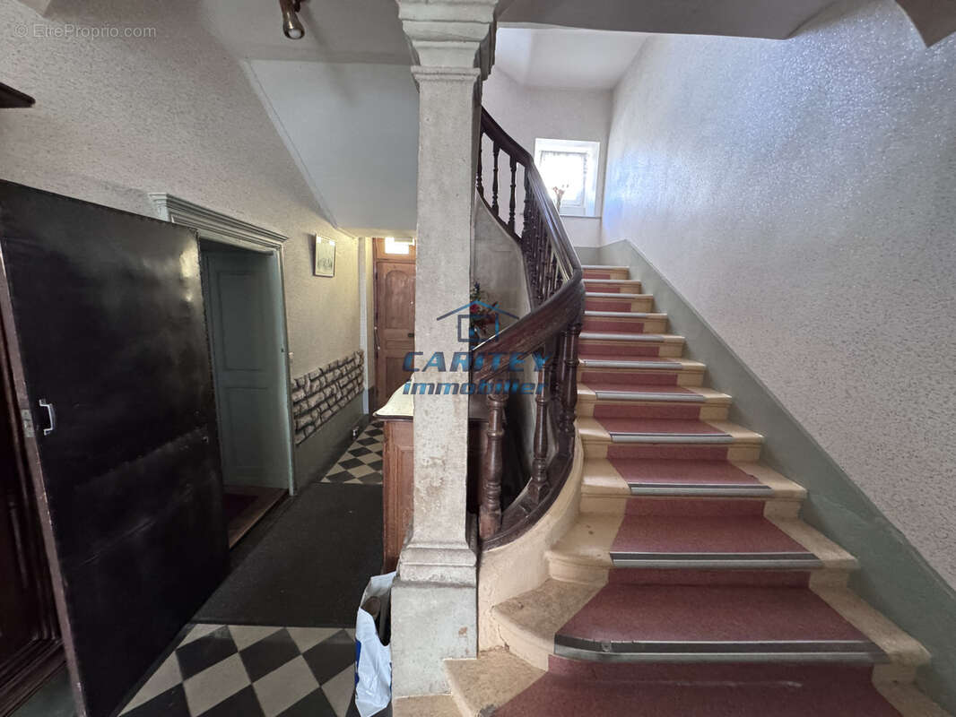 Appartement à BAINS-LES-BAINS