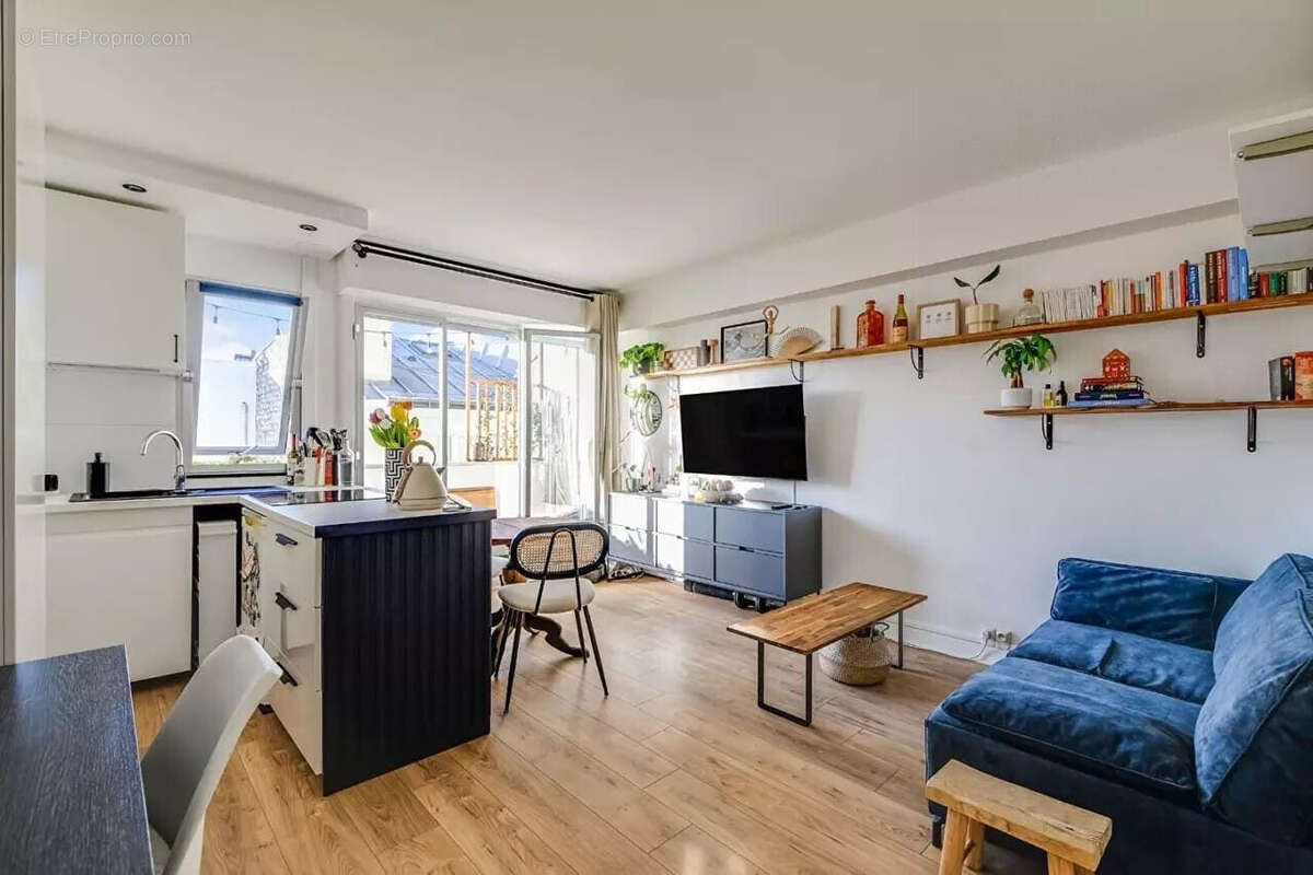 Appartement à PARIS-17E