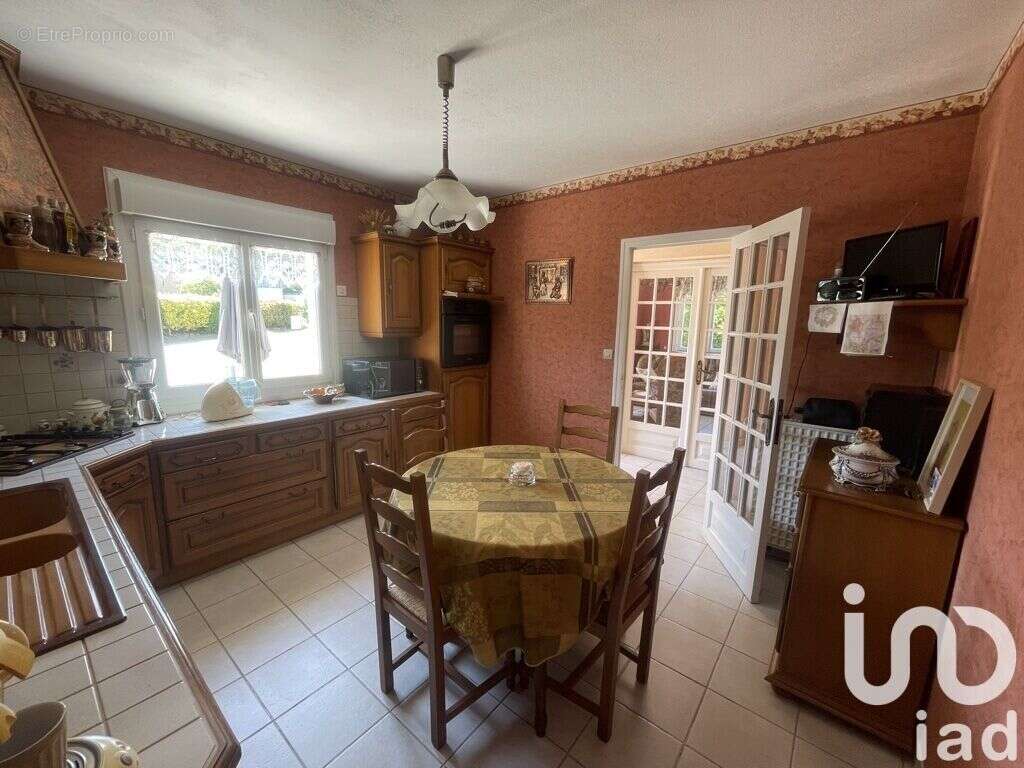Maison 144 m² à Saint-Vran  - photo 6