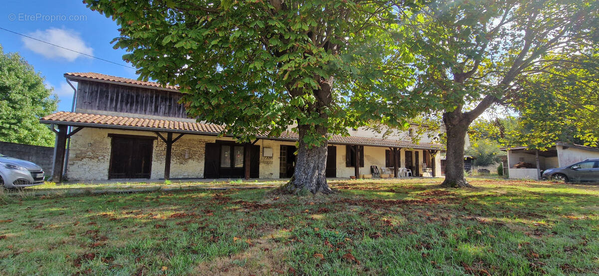 Maison à BAZAS