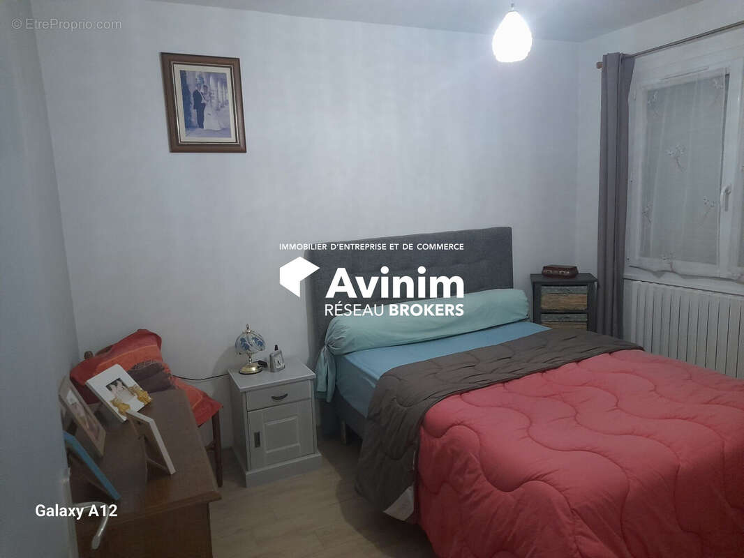 Commerce à FAY-AUX-LOGES