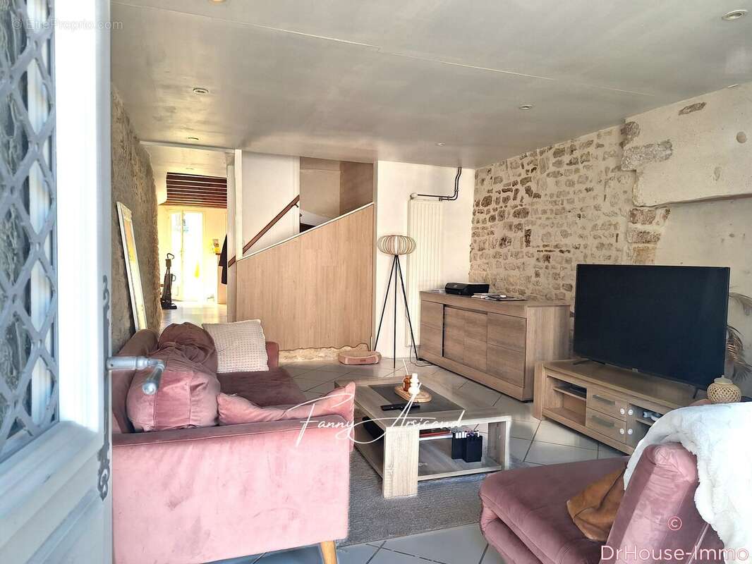 Maison 105 m² à Fontenay-Le-Comte  - photo 151