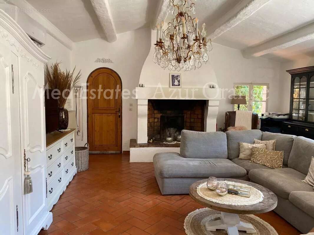 Maison à LA GARDE-FREINET