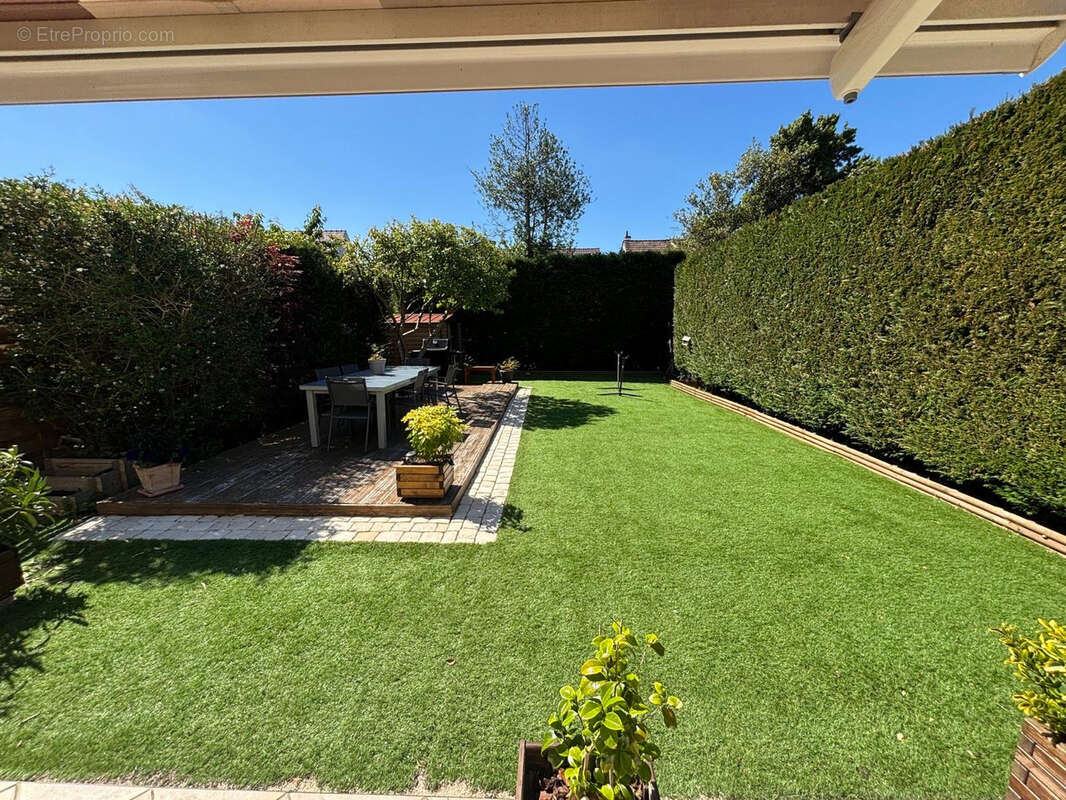 Maison à SAVIGNY-SUR-ORGE