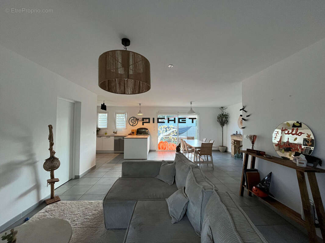 Maison à SAUGNACQ-ET-MURET