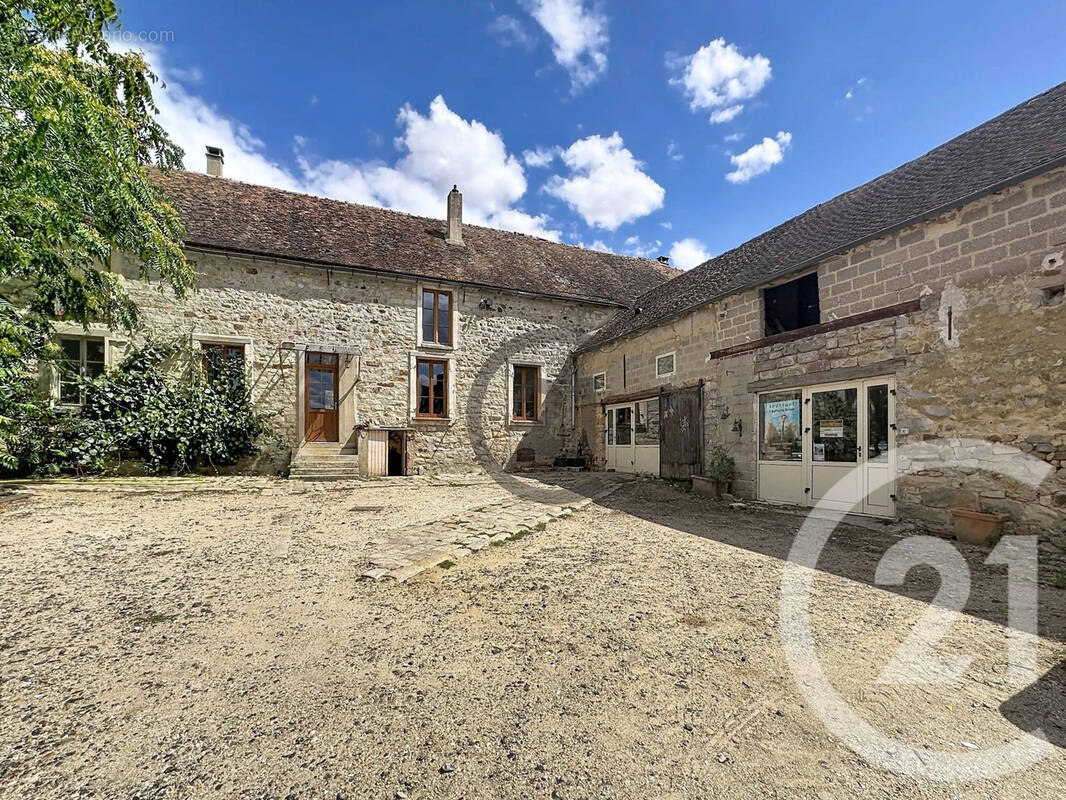 Maison à MONTMACHOUX