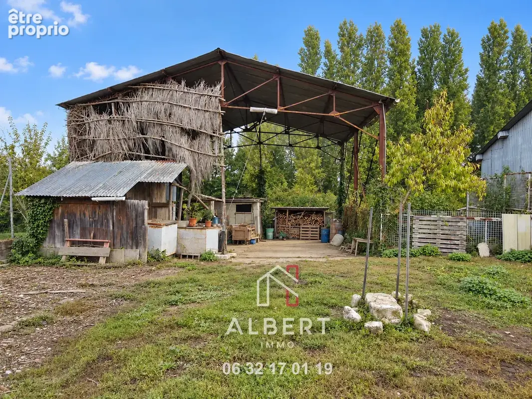 Maison  ancienne  avec dependances - photo 2