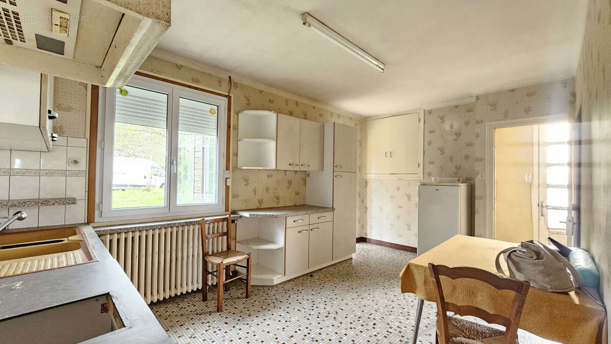 Maison à LES HERBIERS