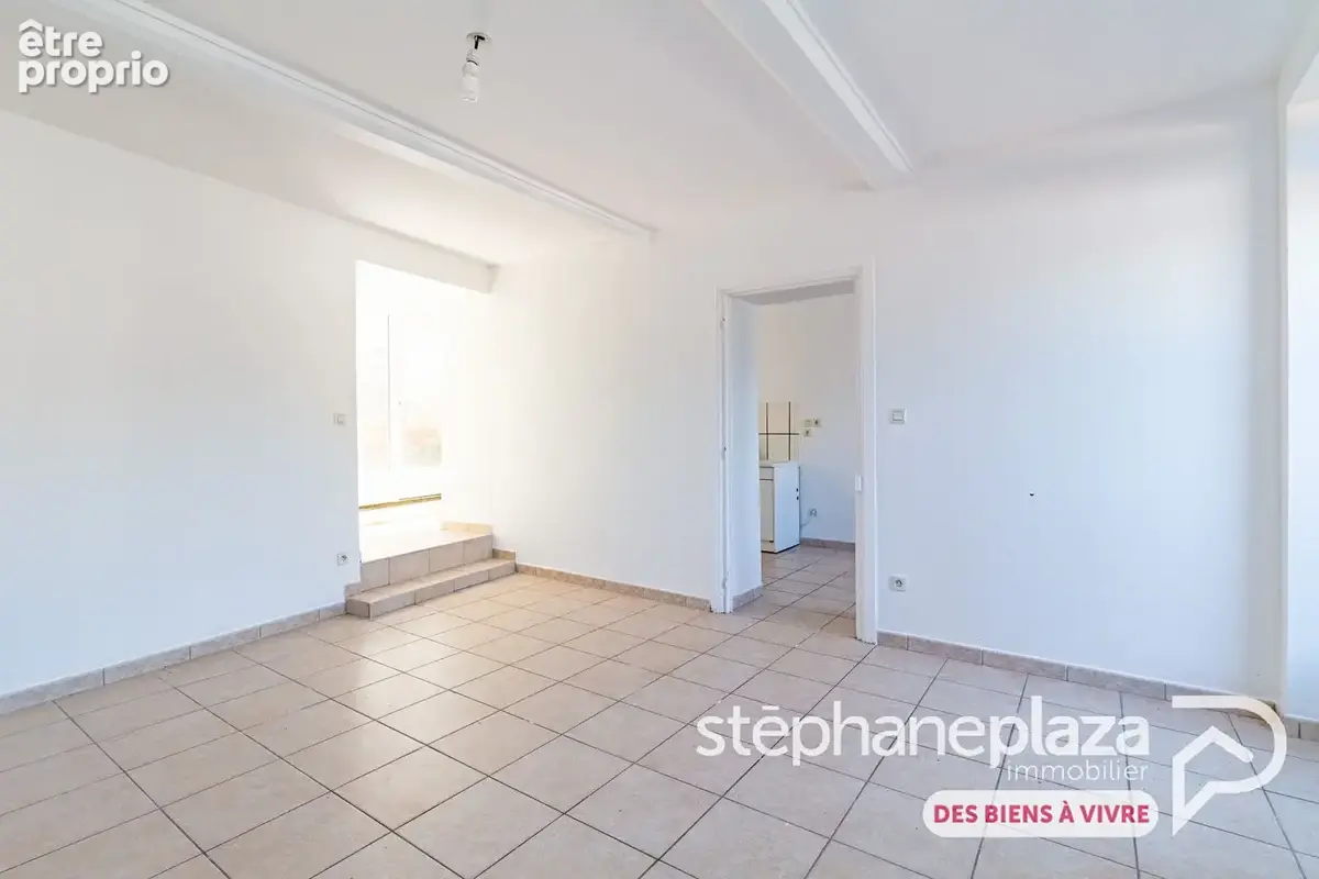 Maison de village avec 220 m² de dépendances  Fort potentiel - photo 2